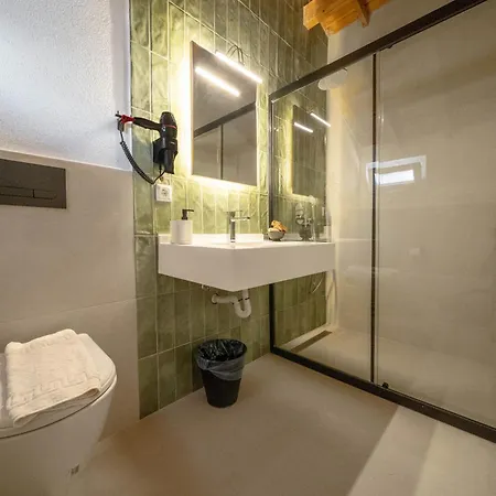 Arpia Hotel