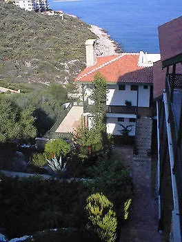 Ξενοδοχείο Arpia 2*